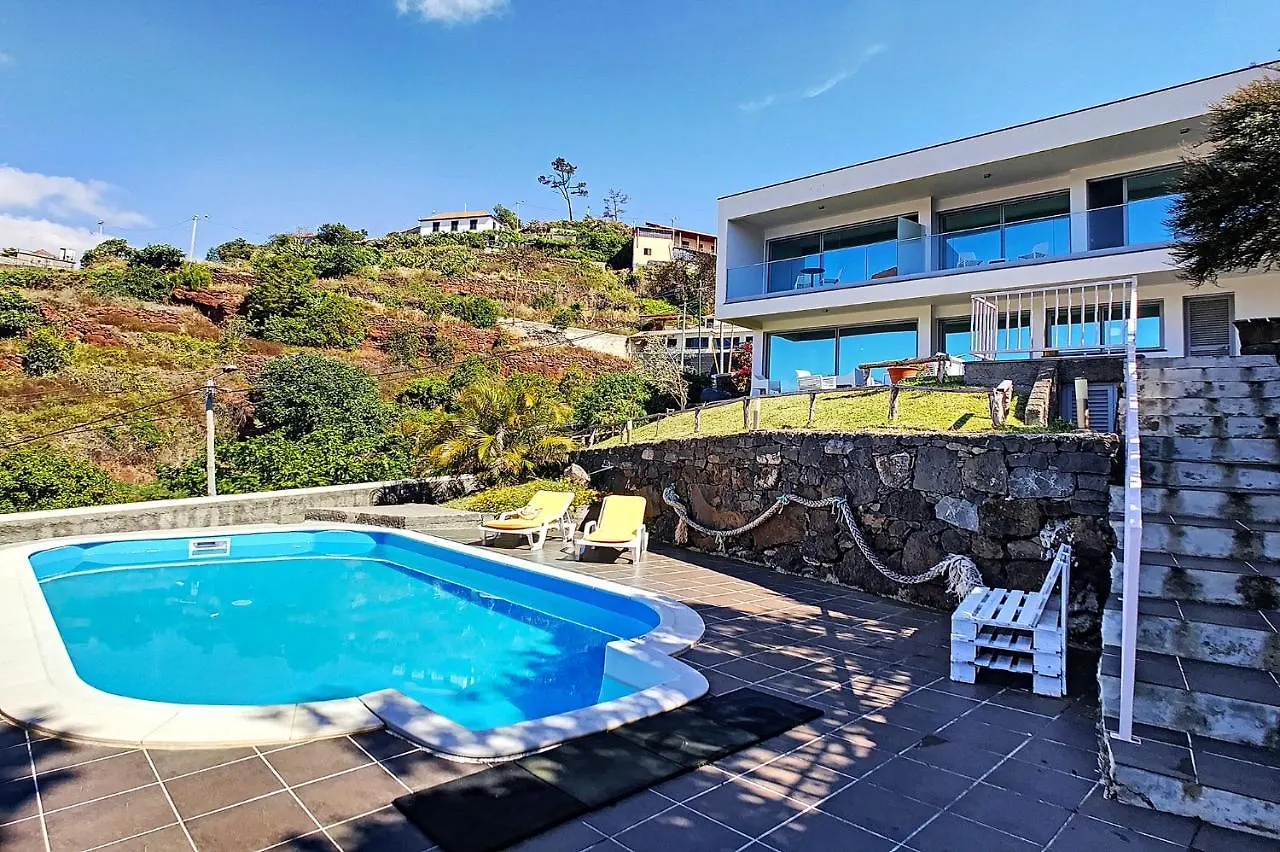 Villa Calcada With Private Pool By Hr Madeira Santa Cruz  0*, Santa Cruz (Madeira)